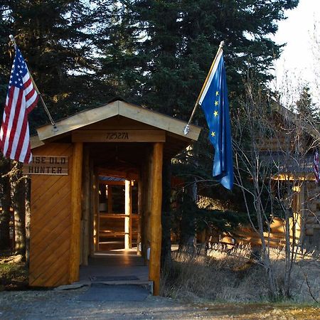 Wise Old Hunter Lodge Anchor Point Екстериор снимка
