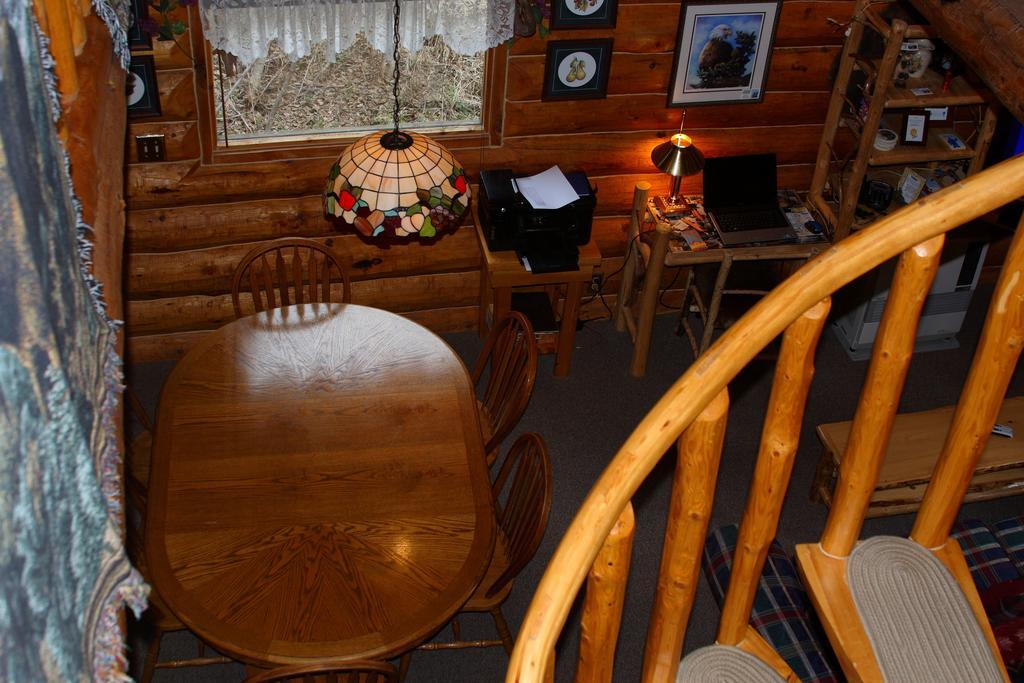 Wise Old Hunter Lodge Anchor Point Стая снимка