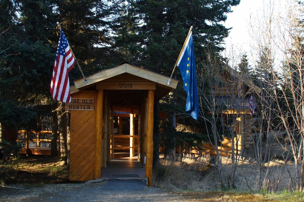 Wise Old Hunter Lodge Anchor Point Екстериор снимка